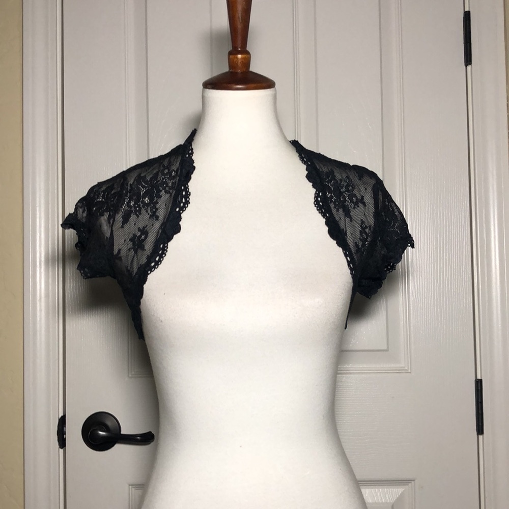 Victoria’s Secret short sleeve lace bolero